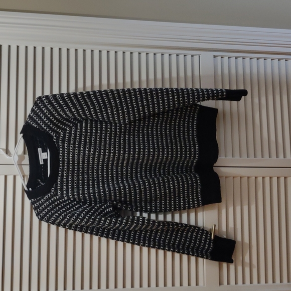 Black and White sweater size L women's - Picture 1 of 3
